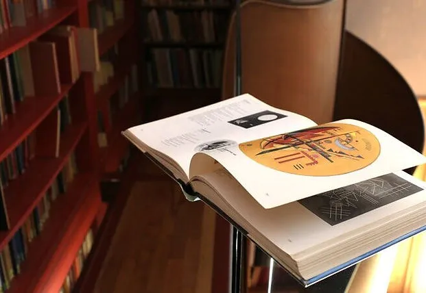 Bibliothèque à Paris